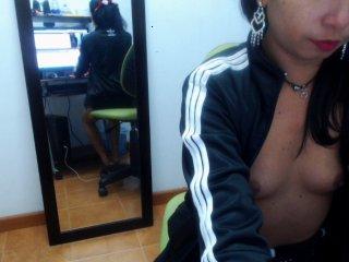 JeanneHorny bongacams