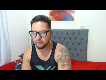 jhonny_love chaturbate