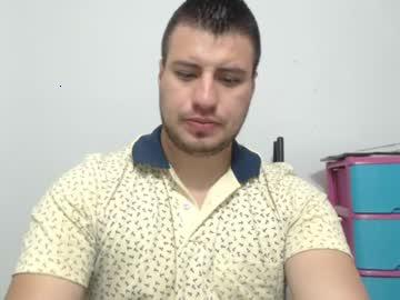 johan_latino1053 chaturbate