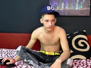 jonnyhot19 chaturbate