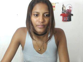 Juliacatxxy bongacams