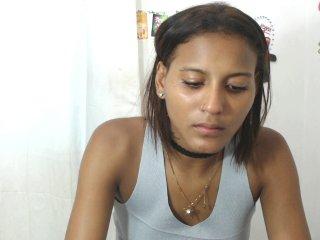 Juliacatxxy bongacams