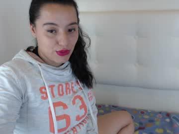 julie_brook chaturbate