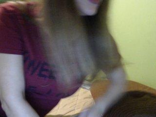 Kamilla-18 bongacams