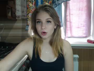 kira_luxury chaturbate