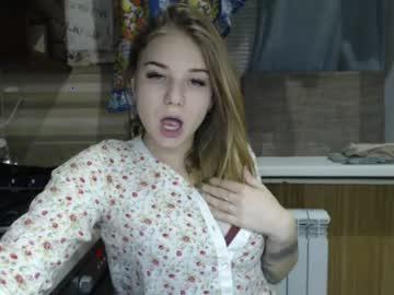 kira_luxury chaturbate