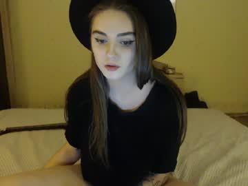 kira_sweet_poison chaturbate