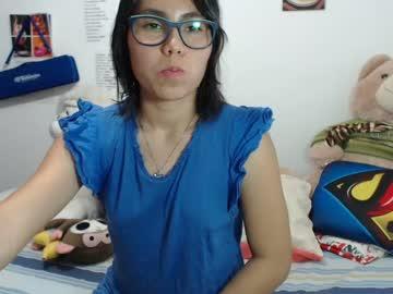 koemi_30 chaturbate