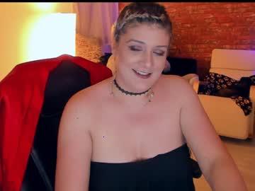 kristieellix chaturbate