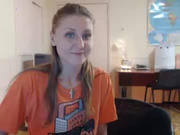 ladycrankxi chaturbate