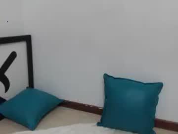 lara_toro chaturbate