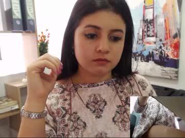 larany08 chaturbate