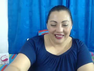 latin_girlboom chaturbate