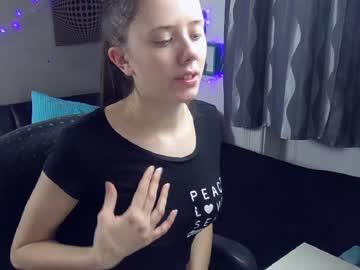 laurenlarouxx chaturbate