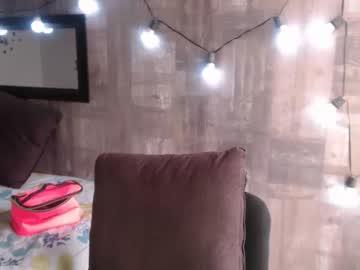 leah_armstrong chaturbate