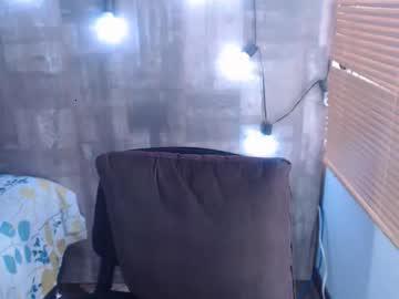 leah_armstrong chaturbate