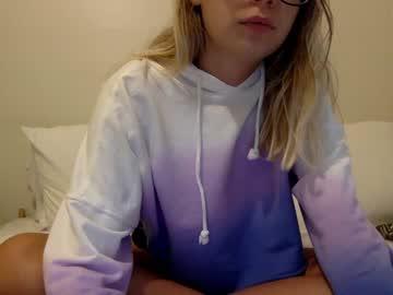 littleblondie98 chaturbate