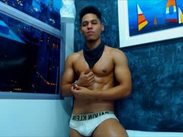 logan_maxx chaturbate