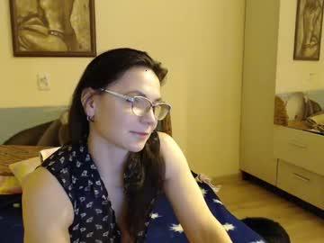 loralov40 chaturbate