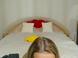 LOVELYBLONDIE bongacams