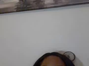 lovelylari chaturbate