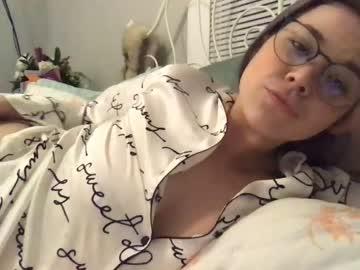 luunabluue chaturbate