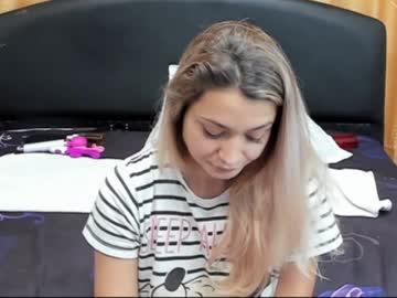 lyonesskriss chaturbate