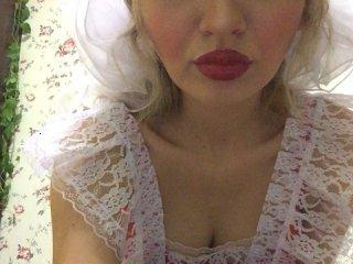 Malvina000 bongacams