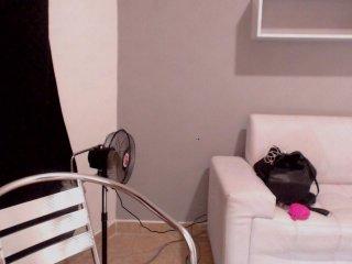 michellelovee bongacams