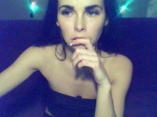 Milana2411 bongacams