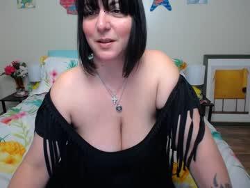 milfmonee chaturbate