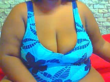 milkyboobzxx chaturbate