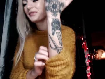 misty_m00n chaturbate