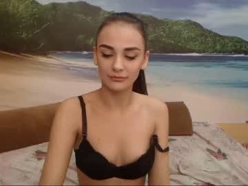 nelli_born chaturbate