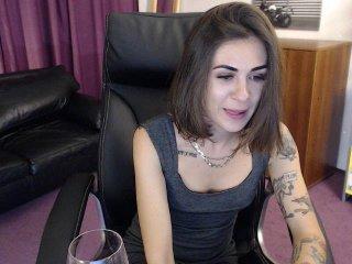 NikaSaphire bongacams