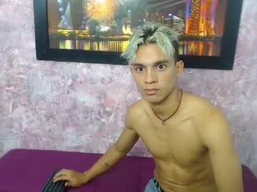 noah_gatsum chaturbate