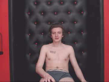 noah_giller chaturbate