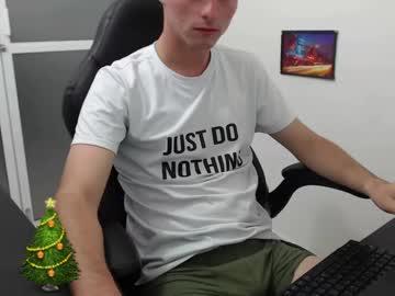 noahjones25 chaturbate