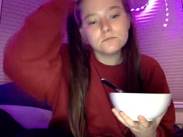 peachyqueen420 chaturbate