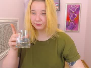 phoebecharm chaturbate