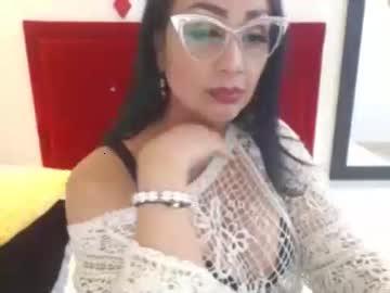 queen_hearts_18 chaturbate