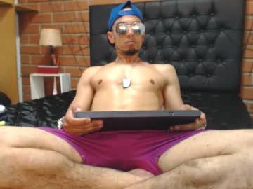 robin_brokss chaturbate