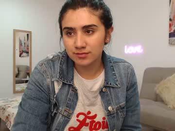 sara_rain chaturbate