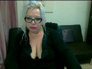 SonyaHotMilf bongacams