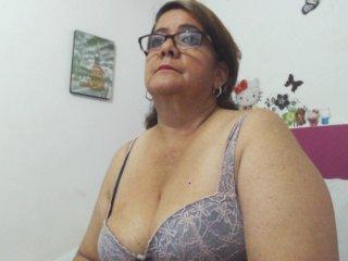 stefany-belly bongacams