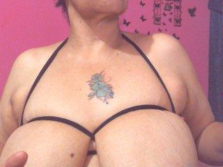 SweetKitten17 bongacams