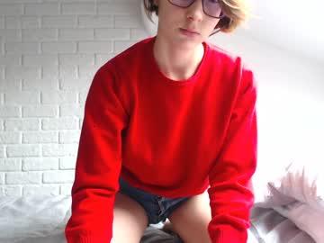 sweettrixie chaturbate