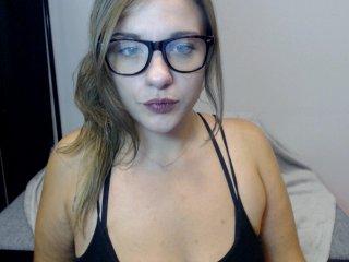 TastyNaomixx bongacams