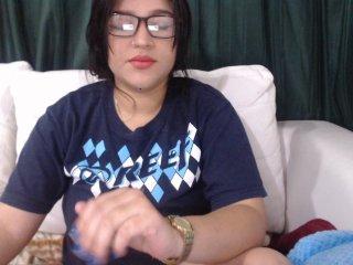 ThaliaJones bongacams