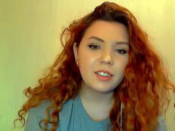 the_girl_with_curls chaturbate